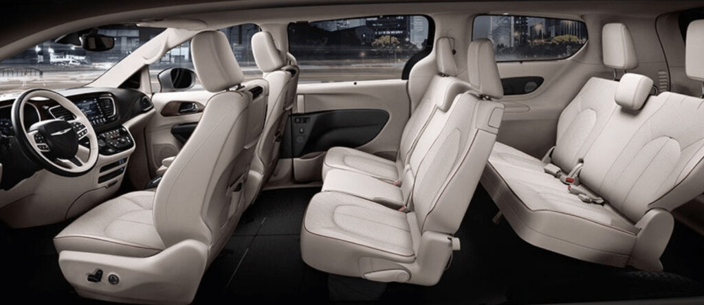 Chrysler-Pacifica-Int-1